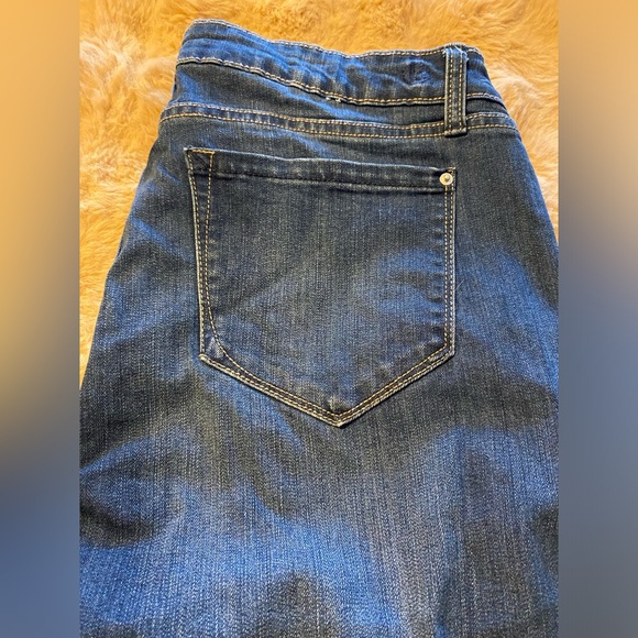 Woman’s Kensie jeans size 12 straight leg - Picture 2 of 8